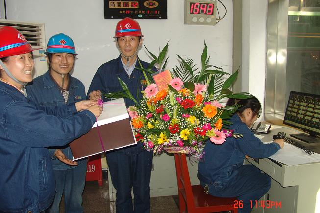 ������ף�����